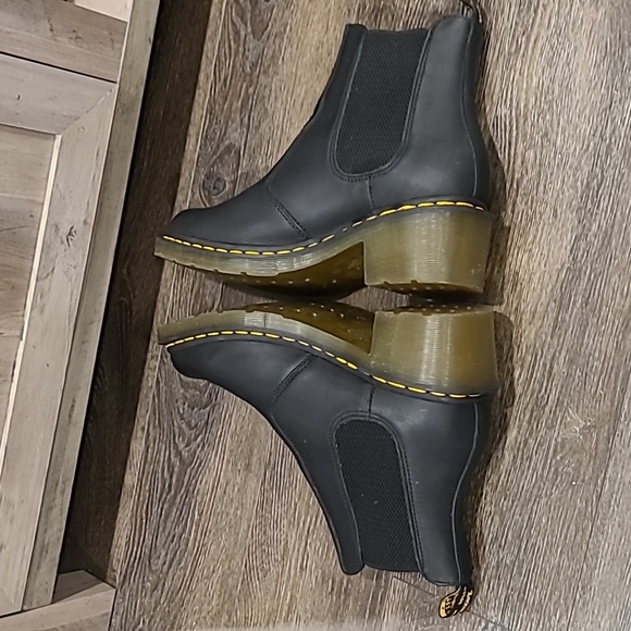 Dr Marten CADENCE WOMEN'S LEATHER HEELED CHELSEA BOOTS EEUC - Picture 13 of 16